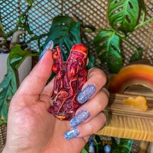 🧘‍♀️ Small Vintage Cherry-Resin Confucius Figurine 🐉